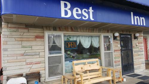 Wellsville Hotel | Best Inn