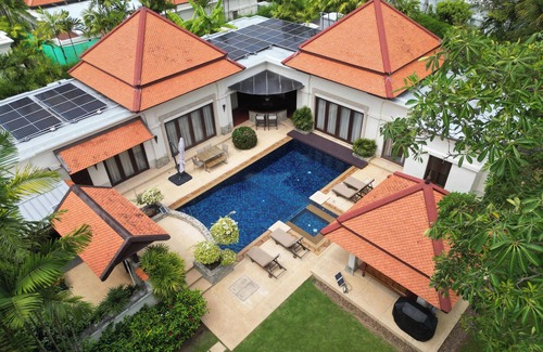 Bang Tao Villa | Best Location in Phuket! - Spacious 5-bedroom villa in peaceful Choeng Thale