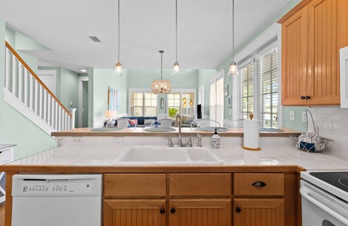Laurel Grove House | Best Lot Laurel Grove; Porch w/Grill Lake &Golf Views New Golf Cart Pool Hot Tub