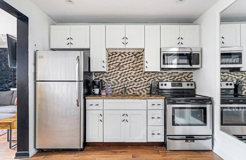 Berry Hill Condo | Best Of Nashville - Award Winning, Top Floor Studio and Pool
