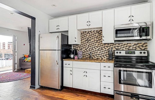 Berry Hill Condo | Best Of Nashville - Award Winning, Top Floor Studio and Pool