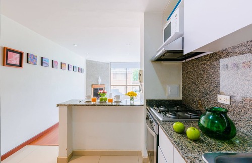Zona Rosa Apartment | BEST PRICE in the Area ! Modern apt El Retiro - Zona Tn