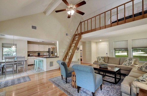 Martindale House | Best Spot on the San Marcos River!