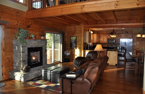 Bostic Cabin | Best View In NC, Gorgeous Luxury Log Cabin with Burn Pit, Wifi, Dish with HDTV