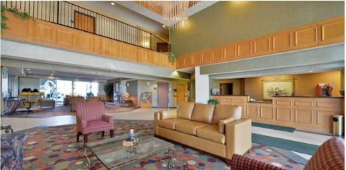 Peru Hotel | Best Western Circus City Inn