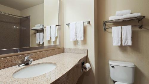 Cleveland Hotel | Best Western Cleveland Inn & Suites