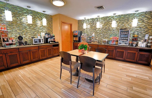 Bowling Green Hotel | Best Western Falcon Plaza - Bowling Green