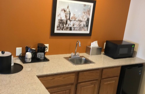 Bowling Green Hotel | Best Western Falcon Plaza - Bowling Green