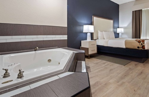 Walker's Island Hotel | Best Western Heritage Inn & Suites