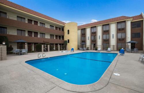 Norwalk Hotel | Best Western Norwalk Inn
