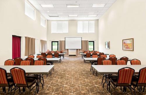 Palmyra Hotel | Best Western Palmyra Inn & Suites