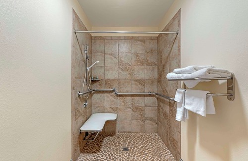 Atlanta Hotel | Best Western Pineywoods Inn