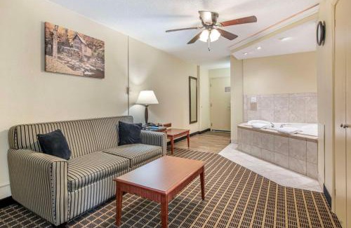 Bridgeport Hotel | Best Western Plus Bridgeport Inn