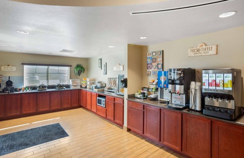 Frontier Hotel | Best Western Plus Fossil Country Inn & Suites