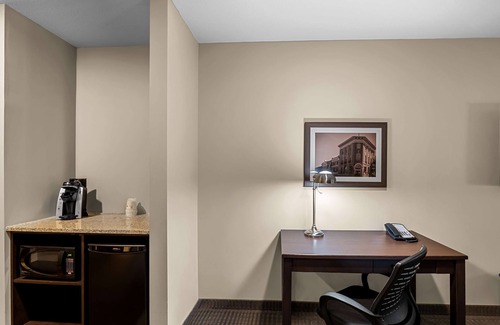 Lacombe Hotel | Best Western Plus Lacombe Inn & Suites