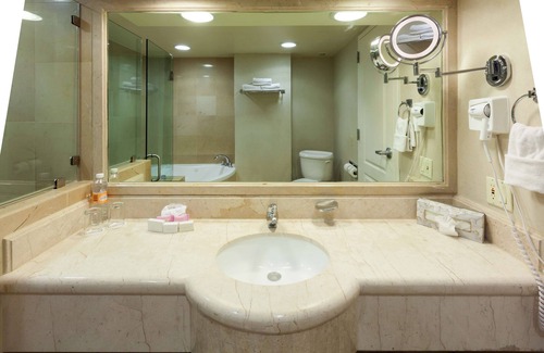 Nuevo Laredo Hotel | Best Western Plus Nuevo Laredo Inn & Suites