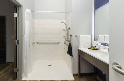 Airport Township Hotel | Best Western Plus St. Louis Airport Hotel