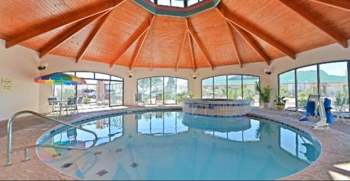 Pecos Hotel | Best Western Plus Swiss Chalet Hotel & Suites