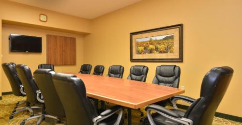 Pecos Hotel | Best Western Plus Swiss Chalet Hotel & Suites