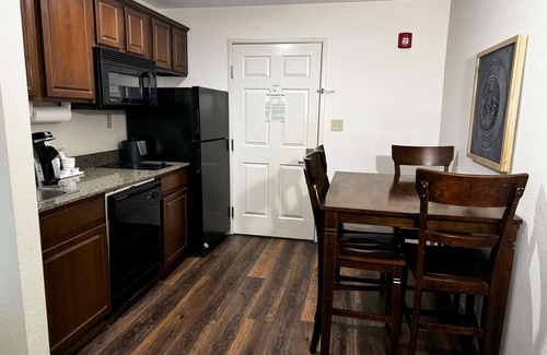 Valdosta Hotel | Best Western Plus Valdosta Hotel & Suites