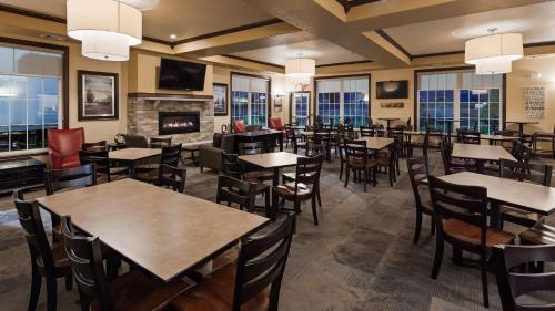 Rothschild Hotel | Best Western Plus Wausau-Rothschild Hotel