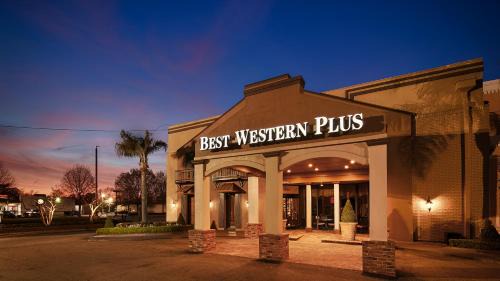 Harvey Hotel | Best Western Plus Westbank