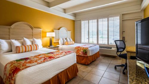 Downtown Dunedin Hotel | Best Western Plus Yacht Harbor Inn