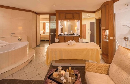 Adendorf Hotel | Best Western Premier Castanea Resort Hotel