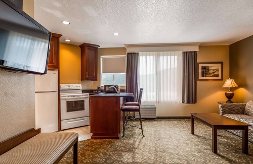 Reedsport Hotel | Best Western Salbasgeon Inn & Suites Of Reedsport