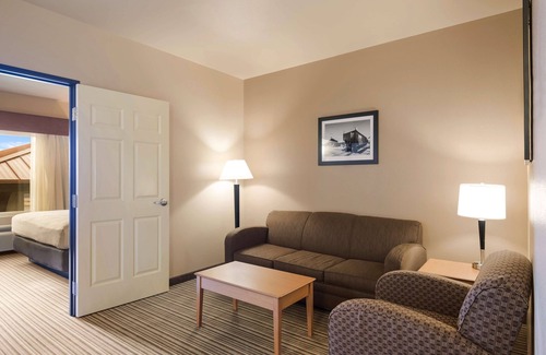 Shelby Hotel | Best Western Shelby Inn & Suites
