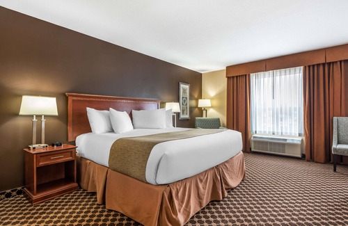 Strathmore Hotel | Best Western Strathmore Inn