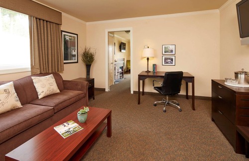 Gig Harbor Hotel | Best Western Wesley Inn & Suites