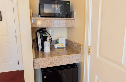 East Corinth Hotel | Best Western White House Inn