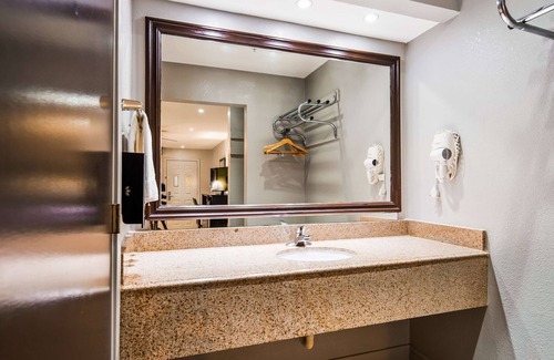 Kaufman Hotel | Bestway Inn