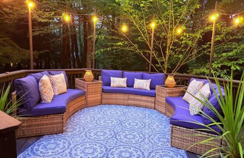 Smallwood Ski Chalet | Bethel Escape Hot Tub 4 beds Game Room and Fire pit Fully Stocked Kitchen