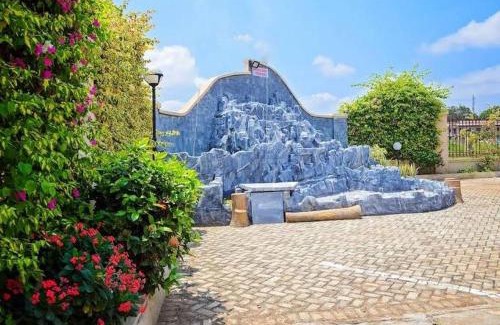 Adentan Hotel | Bethel Heights Hotel
