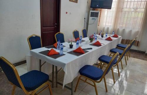 Adentan Hotel | Bethel Heights Hotel