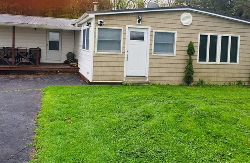 Bethel House | Bethel Woods Retreat/Hunting Cabin