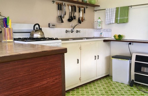 Windy Harbour Cottage | Betsea Cottage with Island Views - Welcome to your Wild, Windy Harbour Hideaway.