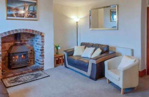 Llanbedrgoch House | Bettws Y Gwynt
