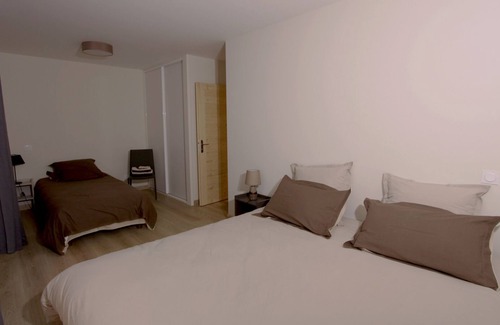 Faverges-Seythenex Apartment | BETWEEN LAKE AND MOUNTAINS: L'Arcalod - charming ★ cottage in the heart of Savoie