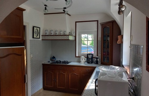 Logonna-Daoulas House | Between the sea and the countryside