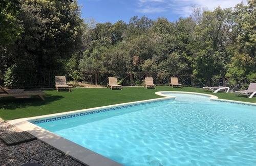 Collias Villa | Between Uzès and Pont du Gard, a haven of peace with swimming pool