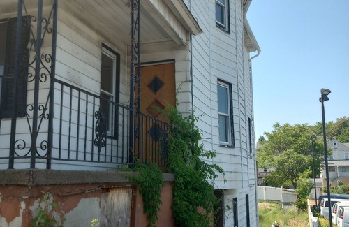 Duryea House | Between Wilkes Barre and Scranton. Near ski resorts, Mohegan Son Poconos Casino