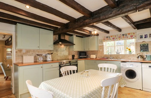 Denstone House | BETWIXT COTTAGE, family friendly, with open fire in Ashbourne