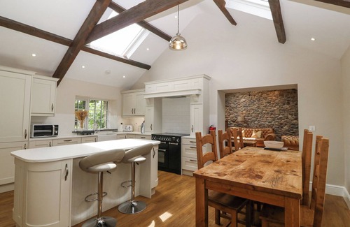 Llandwrog Cottage | BEUDY'R WENNOL, family friendly, luxury holiday cottage in Groeslon