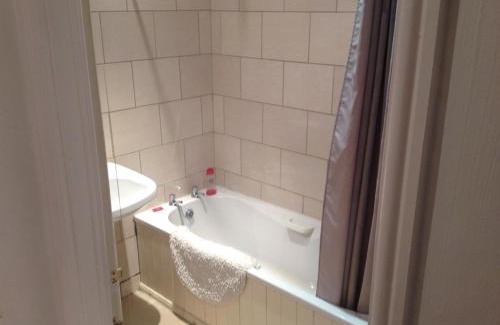 Beverley House | Beverley Budget Inn