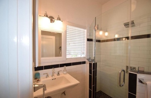 Pico - Robertson House | Beverly Hills Celebrity Home