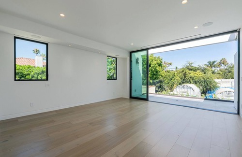 Beverly Grove House | Beverly Hills West Hollywood Ultra Luxury New 4-bedroom house W/Pool & Hot Tub