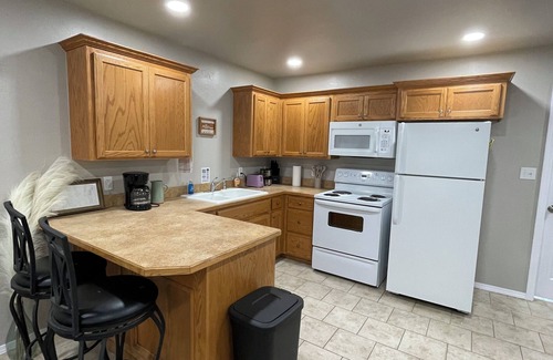 Ada Apartment | Bewitching and Clean- 2 Bedroom Duplex